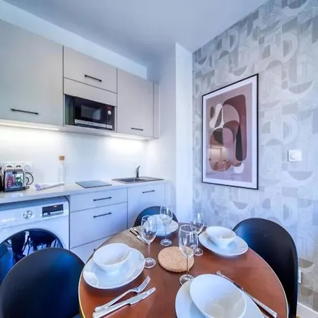 For 4 People Grenoble